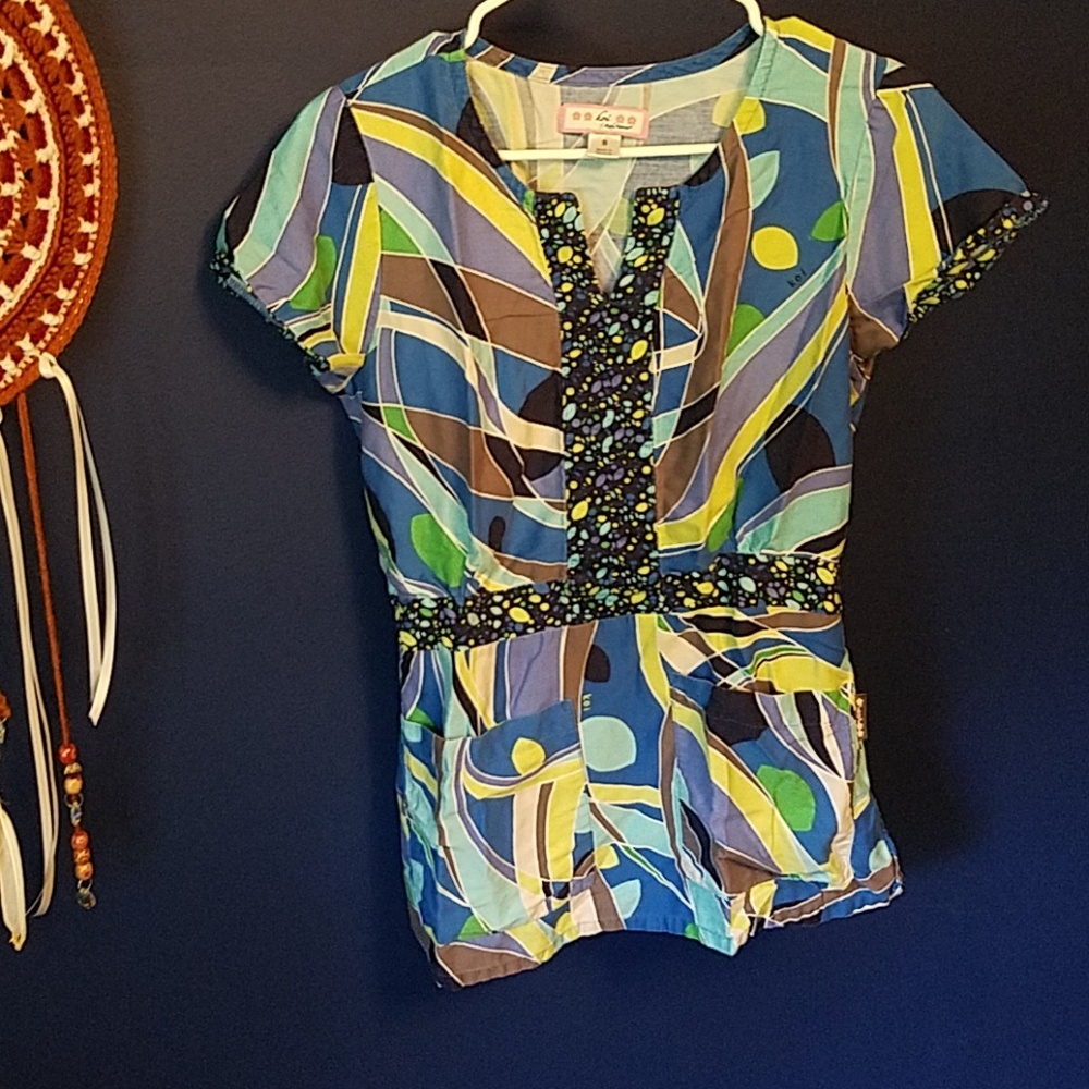 Koi s scrub top small
